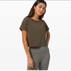 Nwot Lululemon Cates Tee
Dark Olive size 6